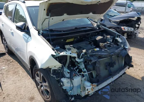 2017 Toyota Rav4 Le z USA, uszkodzony, nr VIN JTMBFREV9HJ155295